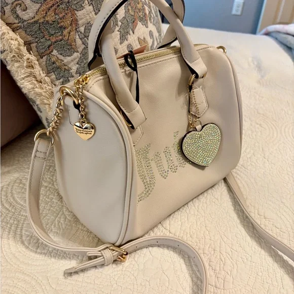 Juicy Couture Cream Crossbody Bag with Heart Charm - Picture 2 of 4